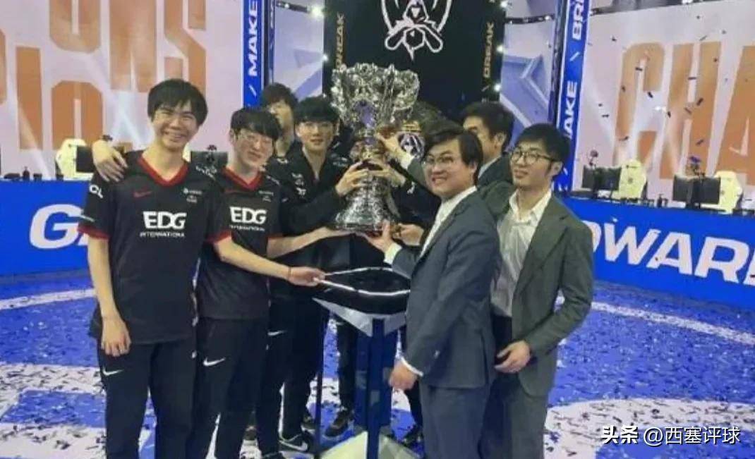 皇冠电竞足球_足球队终于有了希望皇冠电竞足球,轻松进军世界杯,在电竞足球中摘金夺银