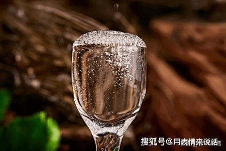 皇冠登1登2登3_正月廿七“老人七”皇冠登1登2登3,老传统:“1登2做3吃”,人财两旺交好运