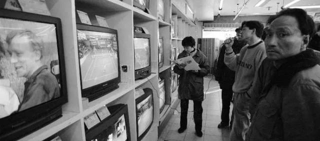 正版皇冠信用盘出租_1991年:国际倒爷正版皇冠信用盘出租,点子大王,下岗初潮,华东水灾和出租车市场化