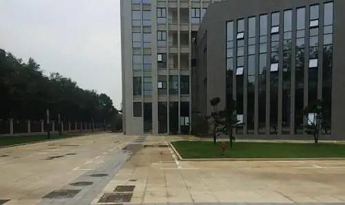 皇冠信用网需要押金吗_坑蒙骗!男子“应聘司机”21天没活干皇冠信用网需要押金吗,劳务公司:先交8千押金!