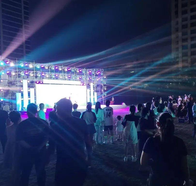 皇冠电竞足球_世界级球星在杭州同场竞技皇冠电竞足球,老足球迷都惊呆了