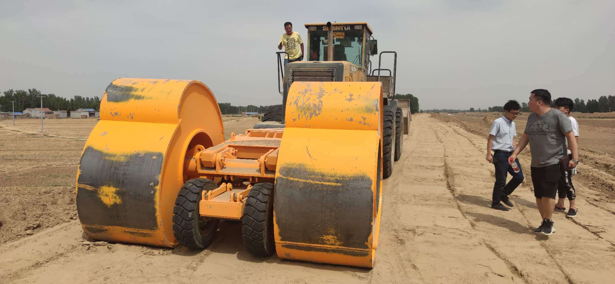 皇冠信用网出租代理_租冲击压路机价钱一般是多少皇冠信用网出租代理?冲击压路机出租是怎么收费的?