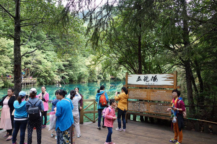 如何找当地皇冠代理_四川旅游攻略:如何规划四川最佳旅行路线?找当地私人地陪导游解决如何找当地皇冠代理!