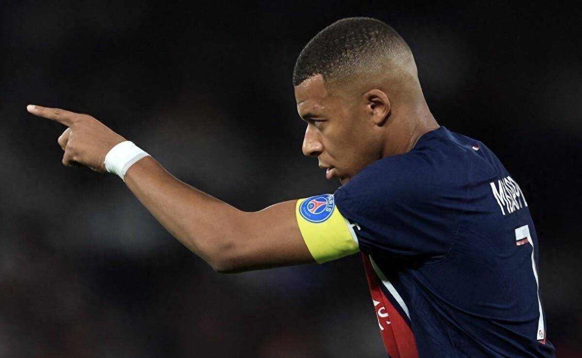 法甲最新比分及积分榜_法甲最新积分榜:失梅西内马尔巴黎再负仅第五,摩纳哥领跑,马赛4