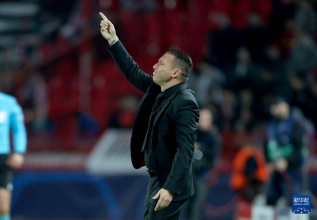 贝尔格莱德红星足球_足球——欧冠小组赛:贝尔格莱德红星不敌曼城