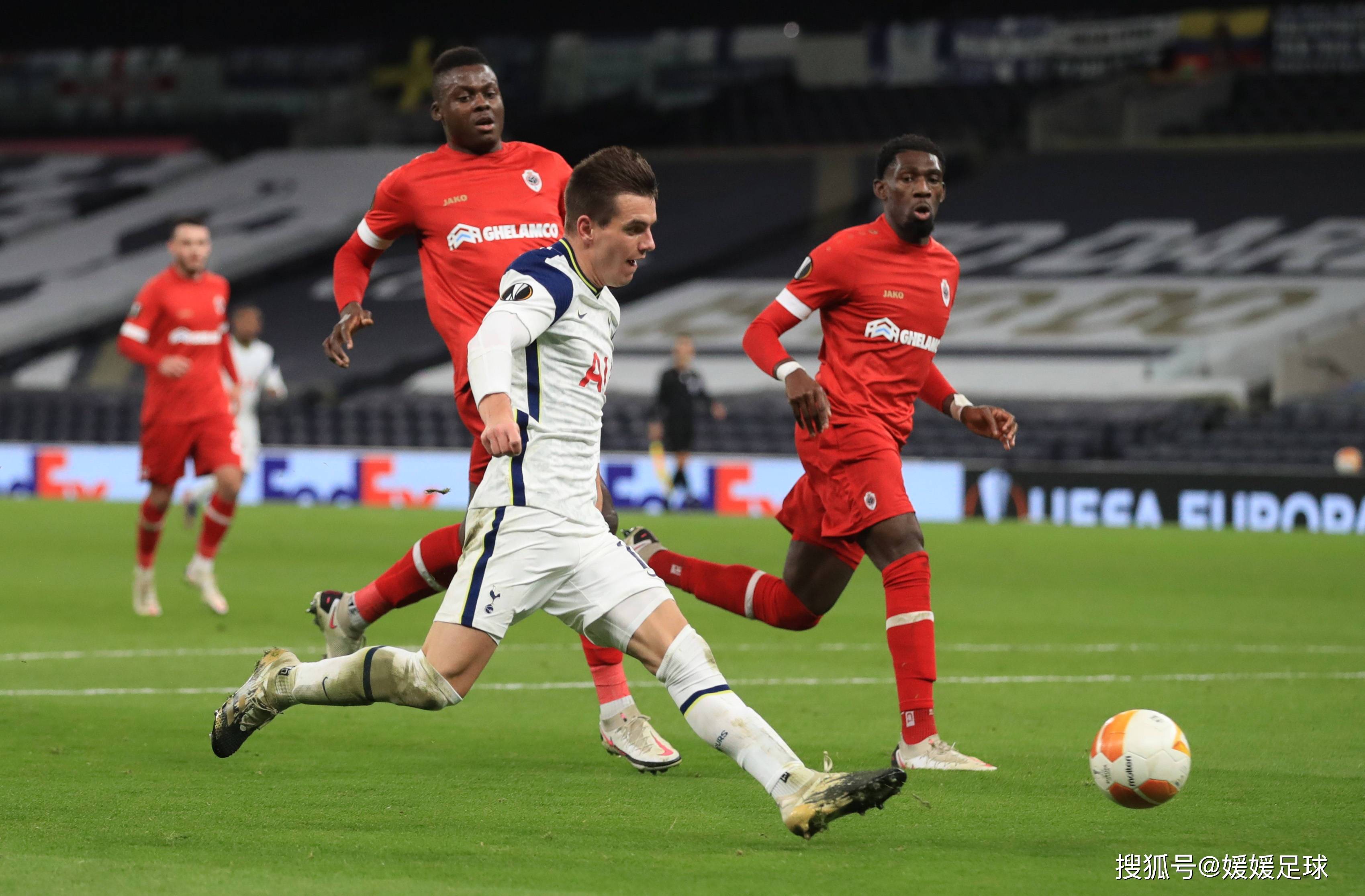 安特卫普足球_今日足球:巴塞罗那vs顿涅茨克矿工 安特卫普vs波尔图