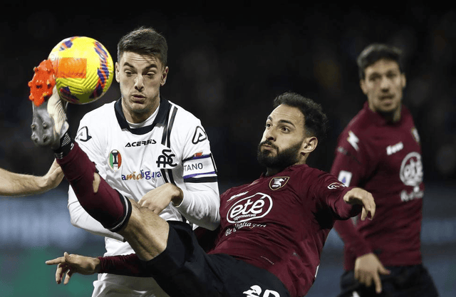 柏林联合足球_今日足球:奥格斯堡、柏林联合、拉齐奥、梅斯、朗斯