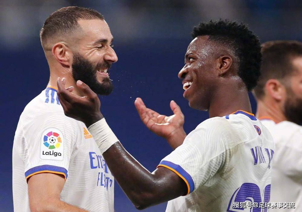 巴塞罗那足球_今日足球:皇马vs巴塞罗那 巴黎圣日尔曼vs里昂