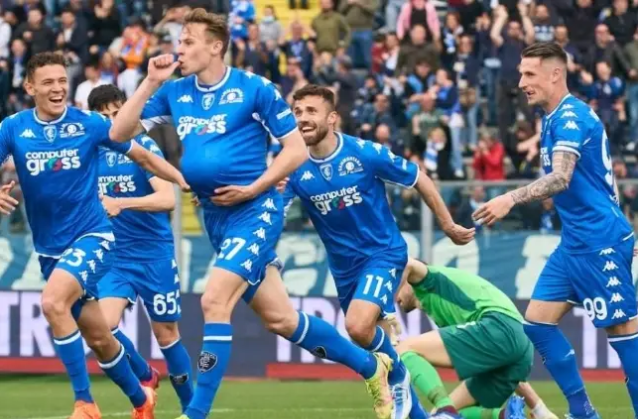 皇家社会VS萨尔茨堡红牛_今日足球五大联赛:科隆VS莱比锡红牛 皇家社会VS加的斯