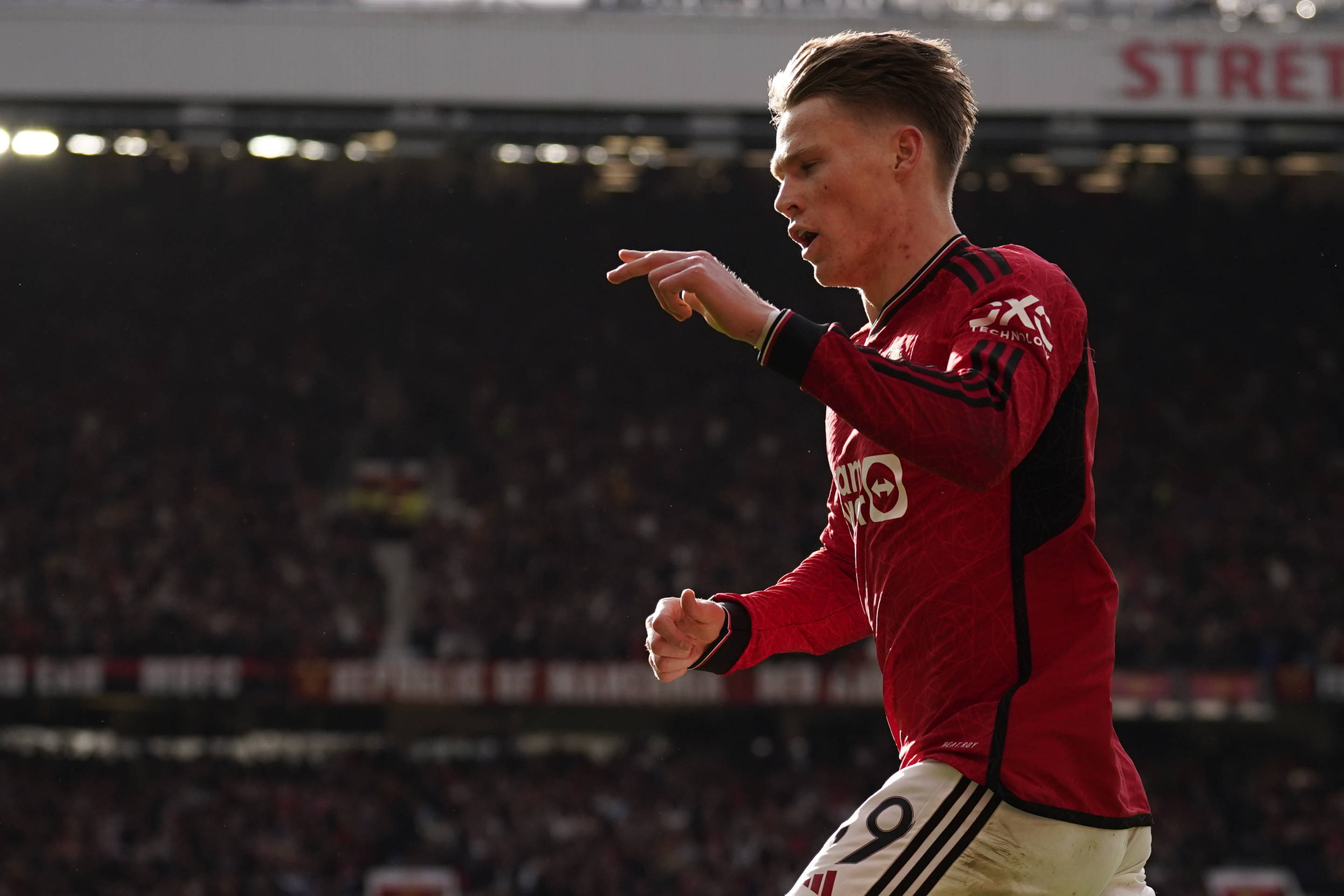 英格兰足总杯_足球——英格兰足总杯:曼联晋级半决赛