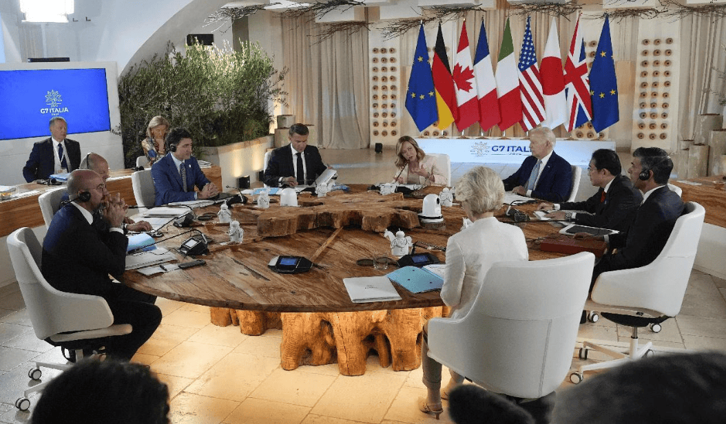 正网皇冠信用網_三大消息:非要招惹中国正网皇冠信用網?普京态度一夜巨变;外交部表态火力全开