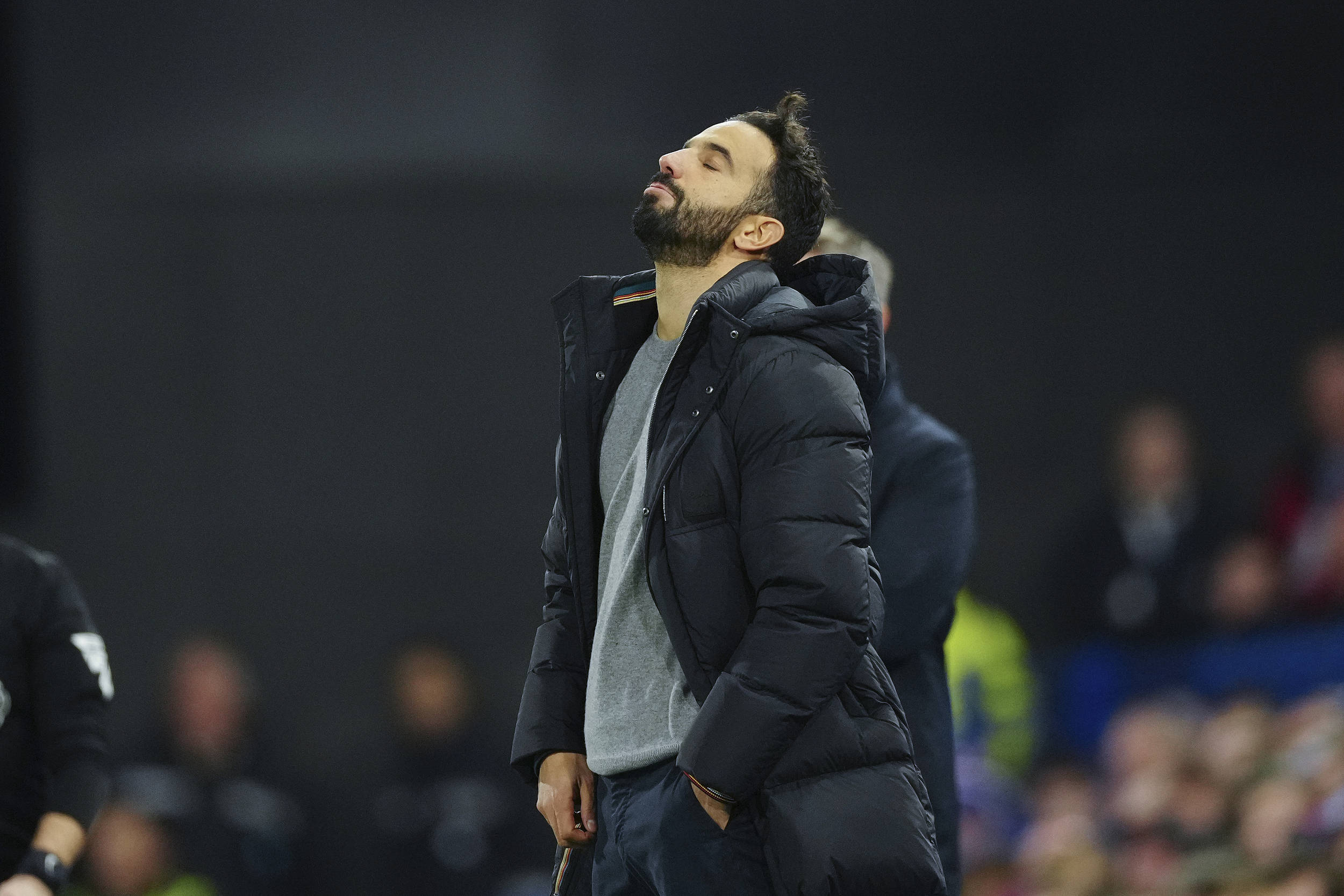 皇冠信用网在线注册_曼联等着阿莫林给球员上课皇冠信用网在线注册?谁想到首秀先被英超上课了