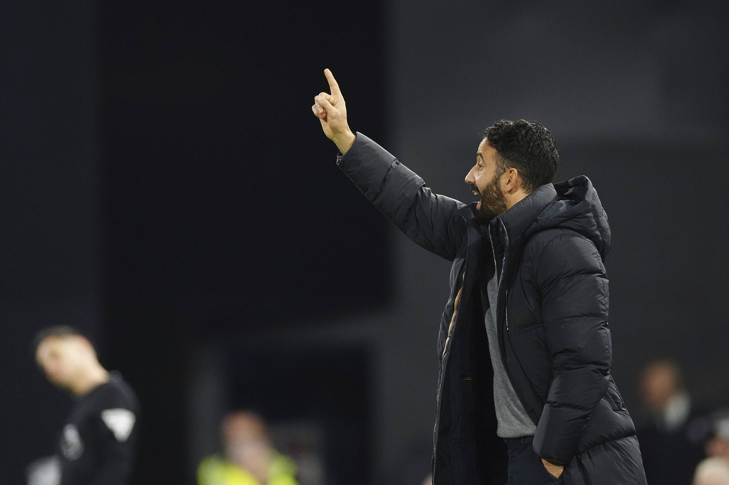 皇冠信用网在线注册_曼联等着阿莫林给球员上课皇冠信用网在线注册?谁想到首秀先被英超上课了