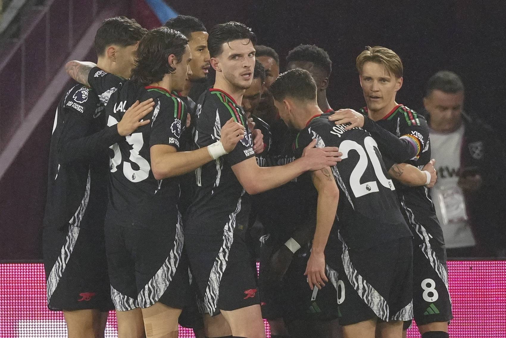 皇冠信用网注册开通_英超-半场轰7球皇冠信用网注册开通!萨卡造4球厄德高破门 阿森纳5-2西汉姆