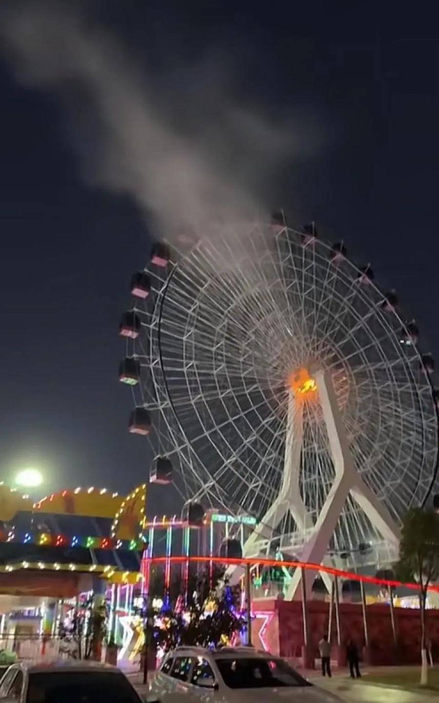 皇冠信用網怎么注册_马鞍山一游乐园摩天轮突然起火皇冠信用網怎么注册!园方:已停运检修