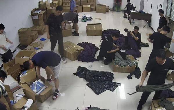 皇冠信用網账号申请_杭州一服装企业收到大量退货单皇冠信用網账号申请,打开发现已被调包