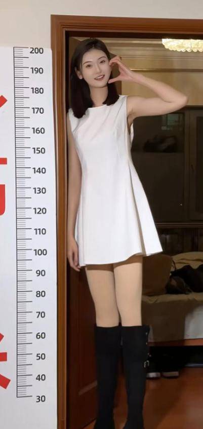 皇冠信用盘如何申请_女孩身高2米26貌美如花皇冠信用盘如何申请,妈妈天天发愁:白长这么漂亮,没人敢追