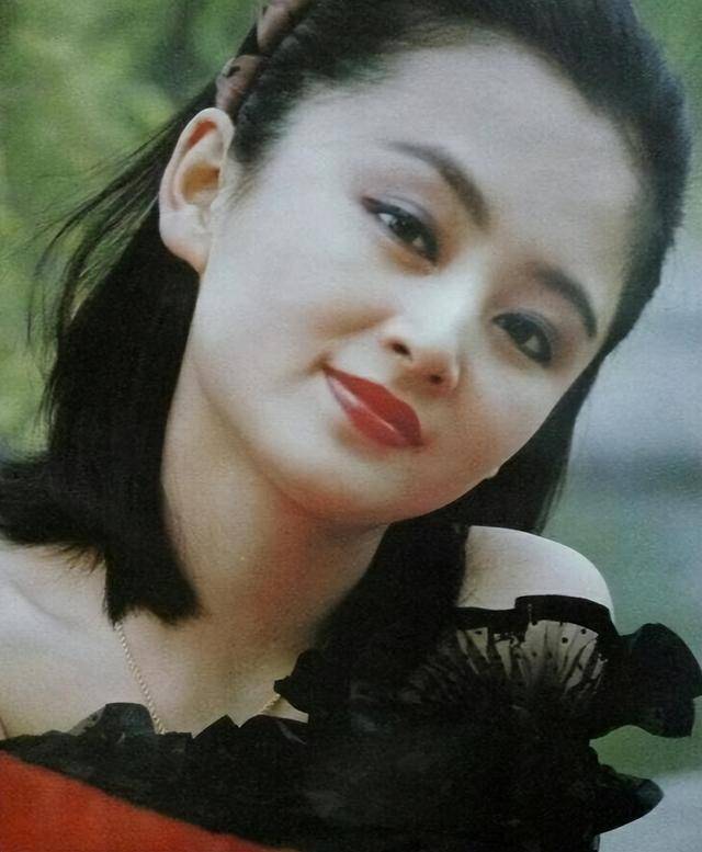 皇冠信用网平台出租_“大陆第一美人”两大名导为其沉迷皇冠信用网平台出租,今55岁却像25岁的她经历了啥