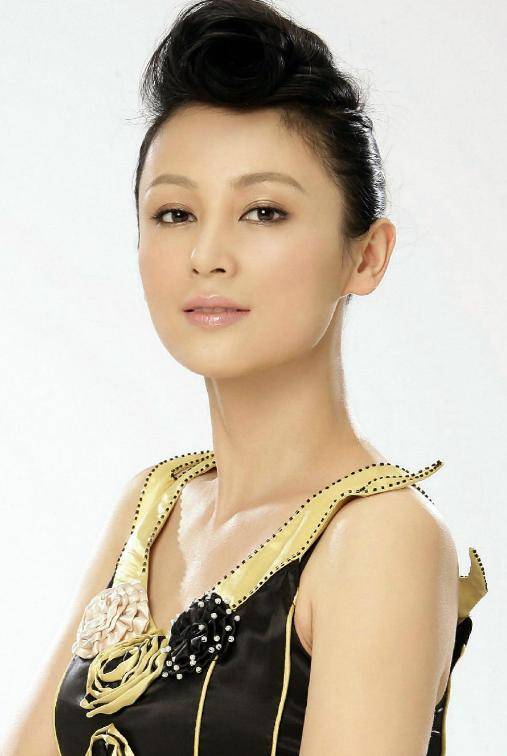 皇冠信用网平台出租_“大陆第一美人”两大名导为其沉迷皇冠信用网平台出租,今55岁却像25岁的她经历了啥