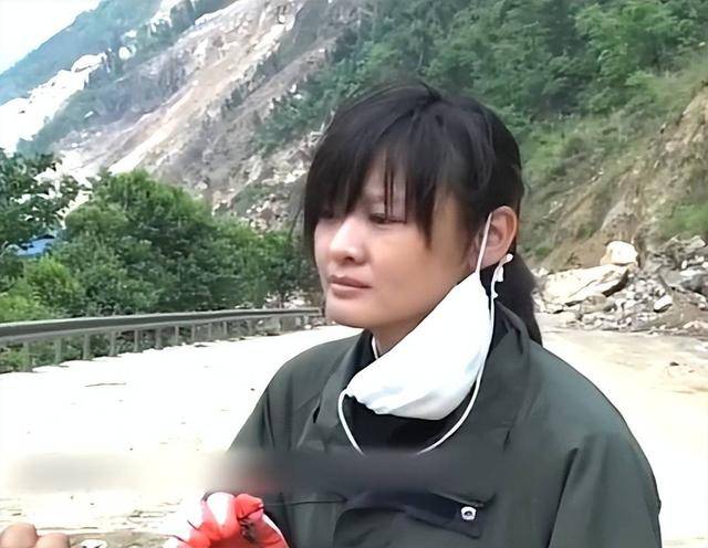 welcome皇冠注册_16年过去了welcome皇冠注册,那个在汶川一哭成名的央视主持人李小萌,如今怎样了