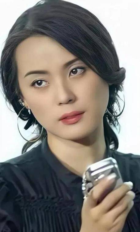 皇冠信用网址多少_1977年出生的原装大美女皇冠信用网址多少,现在47岁,越来越有味道,眼睛会勾人