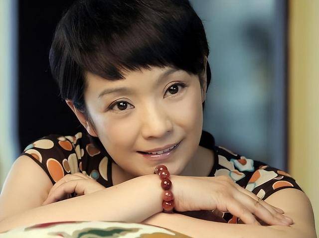 皇冠信用网哪里申请_王海燕:我这辈子最正确的选择皇冠信用网哪里申请,就是在41岁高龄为张嘉益生女儿