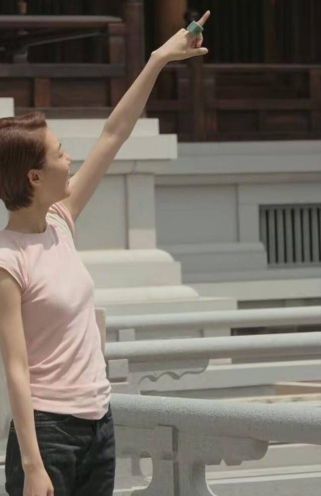 皇冠信用网登0_车晓晒独居近况!42岁头顶秃了一大片皇冠信用网登0,不婚不育和妈妈相依为命