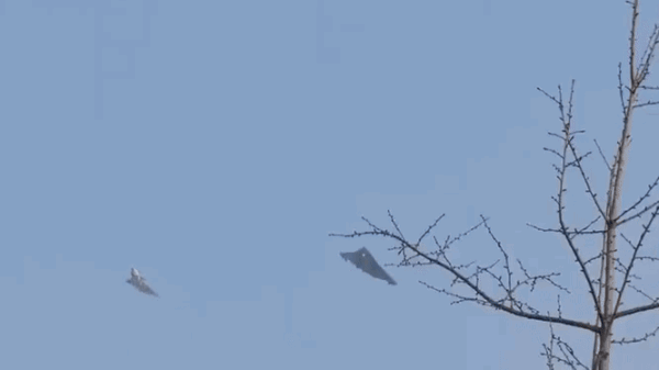 皇冠足球注册_中国下一代战机画面引爆外媒:震撼皇冠足球注册!中国航空工业实现了又一里程碑