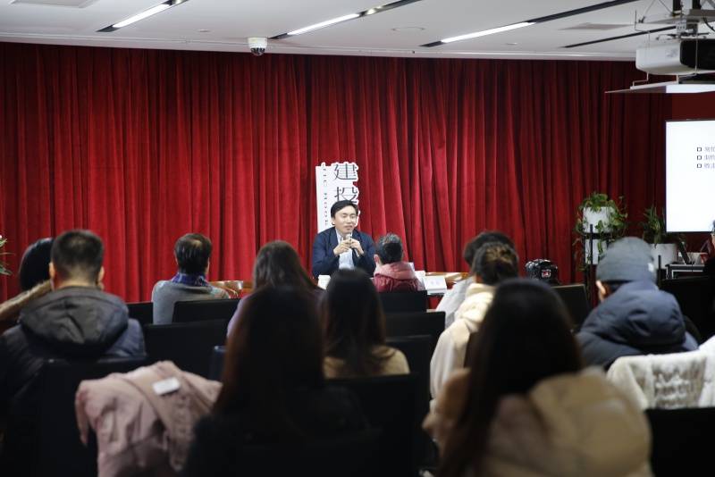 hga050app手机登录_送外卖的北大博士后陈龙:数据控制下hga050app手机登录,骑手究竟是一份怎样的职业