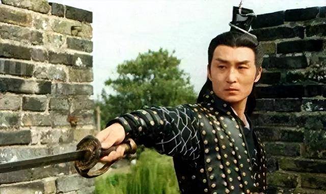 皇冠hga050_最熟悉的演员已离世!车祸车毁人亡皇冠hga050,妻子即将生产,孩子没了爸爸