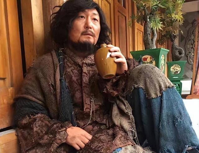 皇冠hga050_最熟悉的演员已离世!车祸车毁人亡皇冠hga050,妻子即将生产,孩子没了爸爸