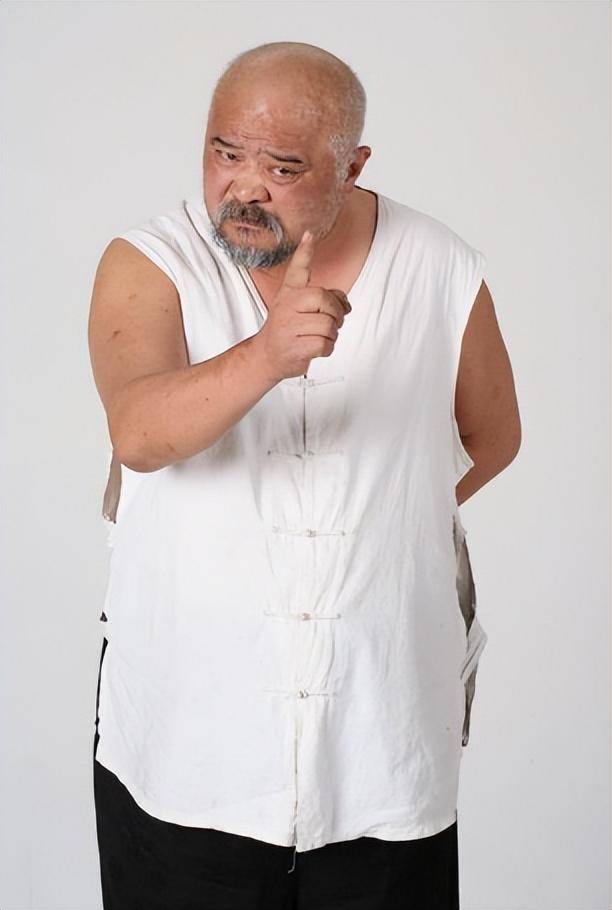 皇冠代理管理端_一生喝了八千斤酒皇冠代理管理端,顿顿不离大鱼大肉,疾病缠身的李琦到底有多猛