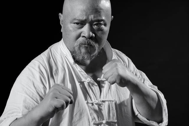 皇冠代理管理端_一生喝了八千斤酒皇冠代理管理端,顿顿不离大鱼大肉,疾病缠身的李琦到底有多猛