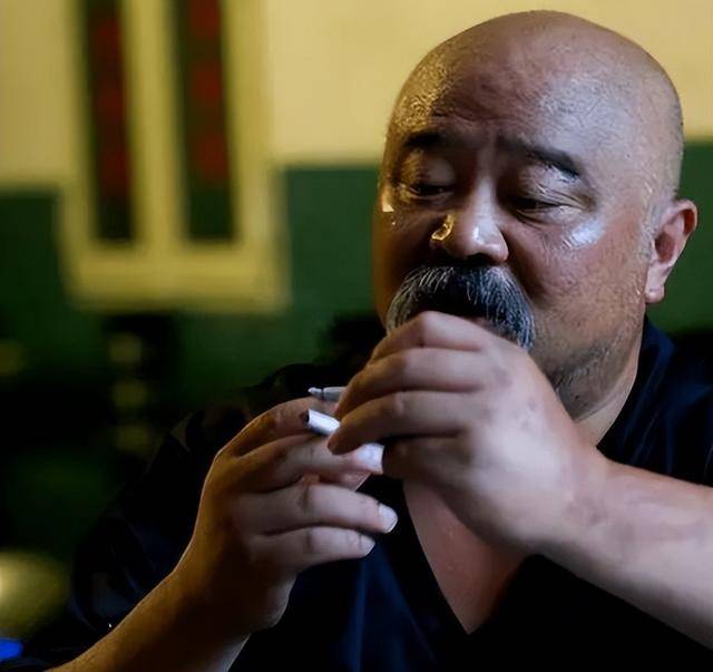 皇冠代理管理端_一生喝了八千斤酒皇冠代理管理端,顿顿不离大鱼大肉,疾病缠身的李琦到底有多猛