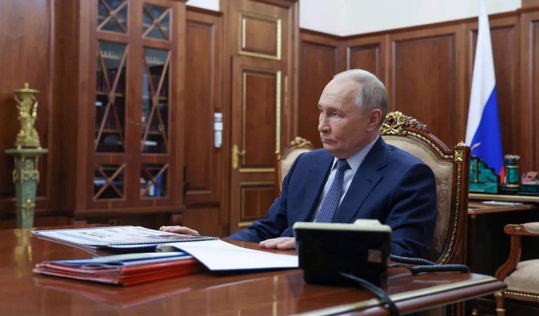 皇冠网开户_俄方“误判”引发航空惨剧皇冠网开户,普京敷衍态度背后,阿塞拜疆会否就此翻脸?