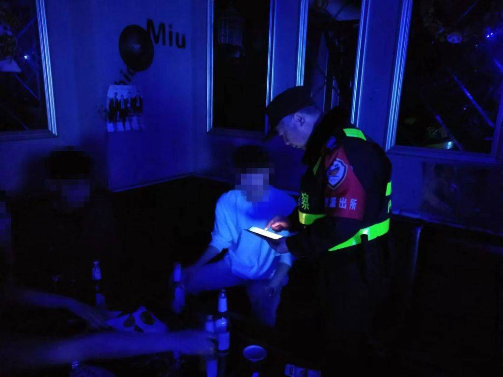 皇冠会员开户申请_昆明出动两千余名警力检查重点区域皇冠会员开户申请,整改115个问题隐患