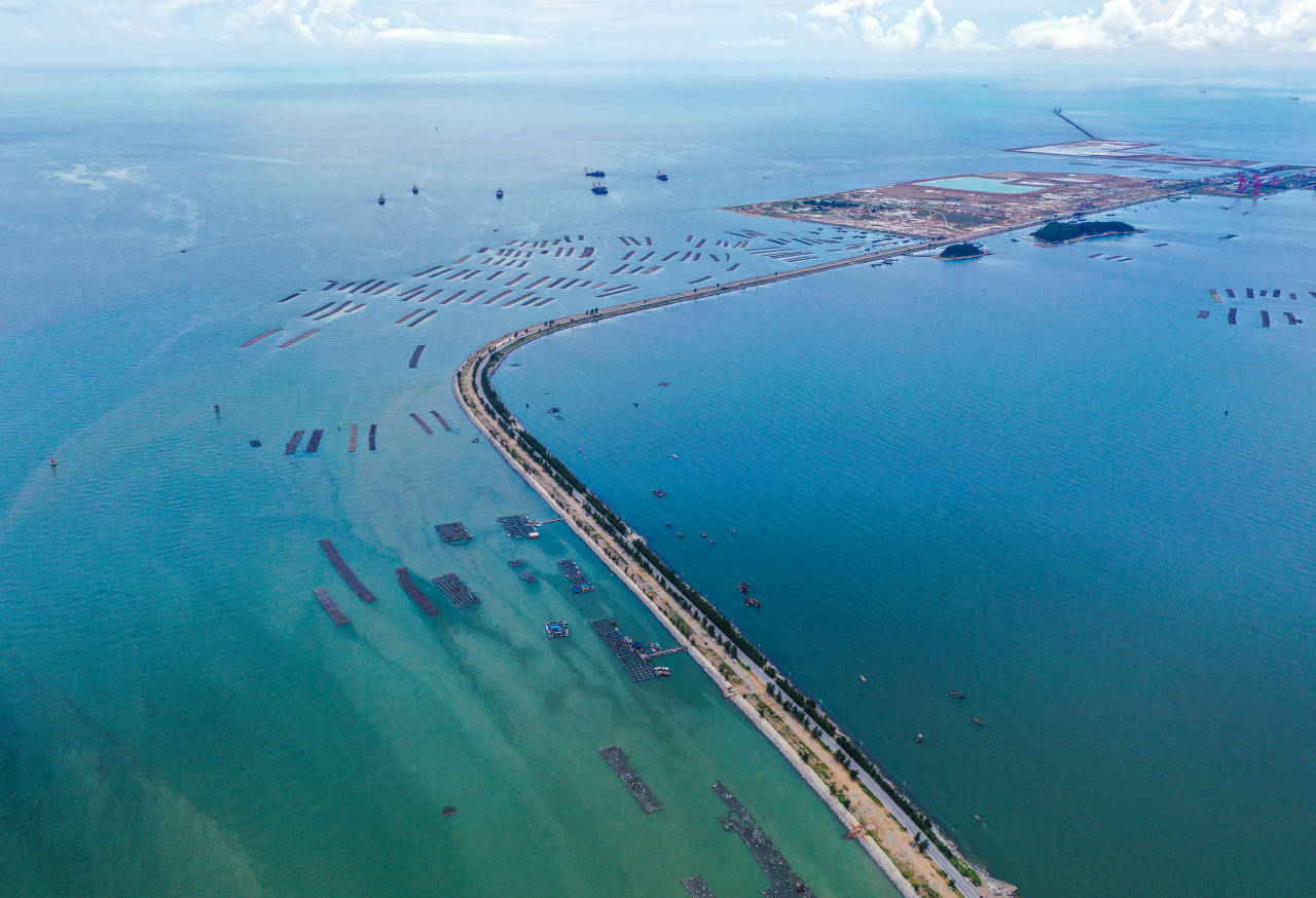 皇冠开户_广西争夺“流量”:不止造运河皇冠开户,还造跨海大桥