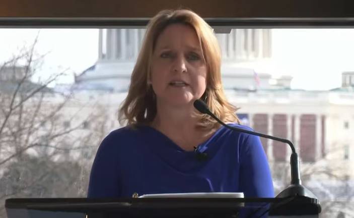 皇冠比分直播_美国防部副部长:美国用对苏联那套对付中国行不通皇冠比分直播,要避免不必要对华挑衅引发冲突