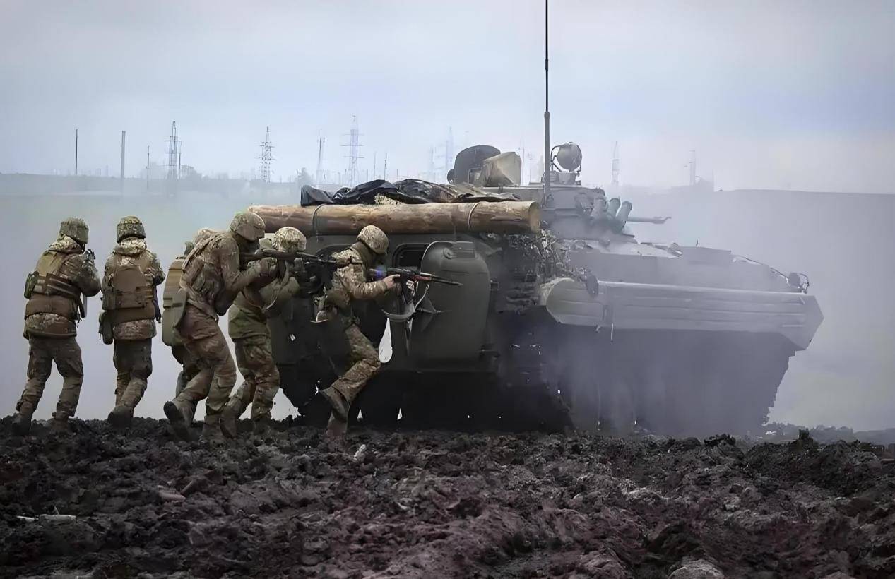 德国-澳大利亚_“斩首”泽连斯基?即将突破最后一道防线!警报声拉响德国-澳大利亚,普京野心曝光