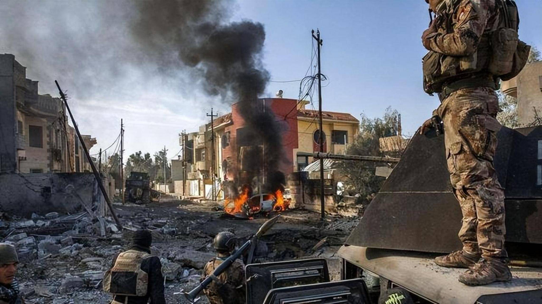 乌兹别克斯坦-西班牙_“动用核武”突响!北约迈出危险一步乌兹别克斯坦-西班牙,1万大军突然逼近,普京彻底怒了