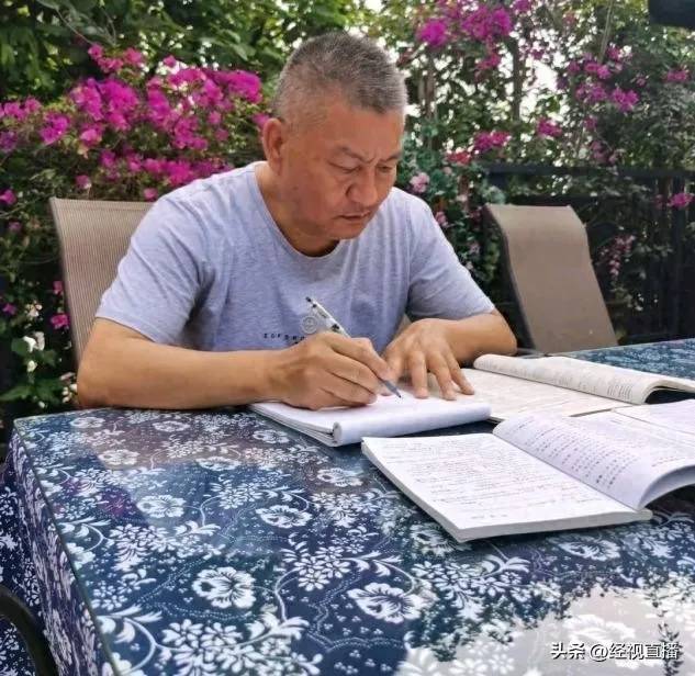 皇冠信用网怎么注册_58岁“高考钉子户”梁实冲刺第29次高考:今年做出皇冠信用网怎么注册了重要调整