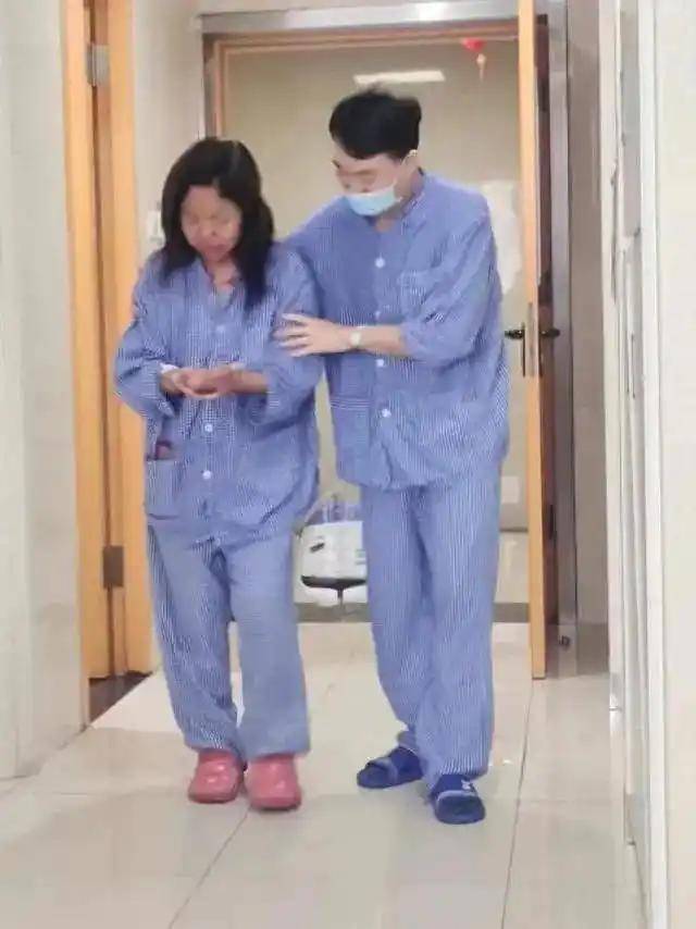 介绍个皇冠信用網网址
_男子割肝救妻10个月后妻子去世：不后悔介绍个皇冠信用網网址
，我不救她谁救她