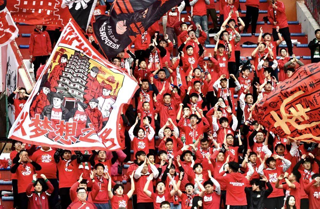 皇冠信用網代理如何注册
_先进一球惨被逆转 1:3负于申花 南基一主场首战即闻“下课”声