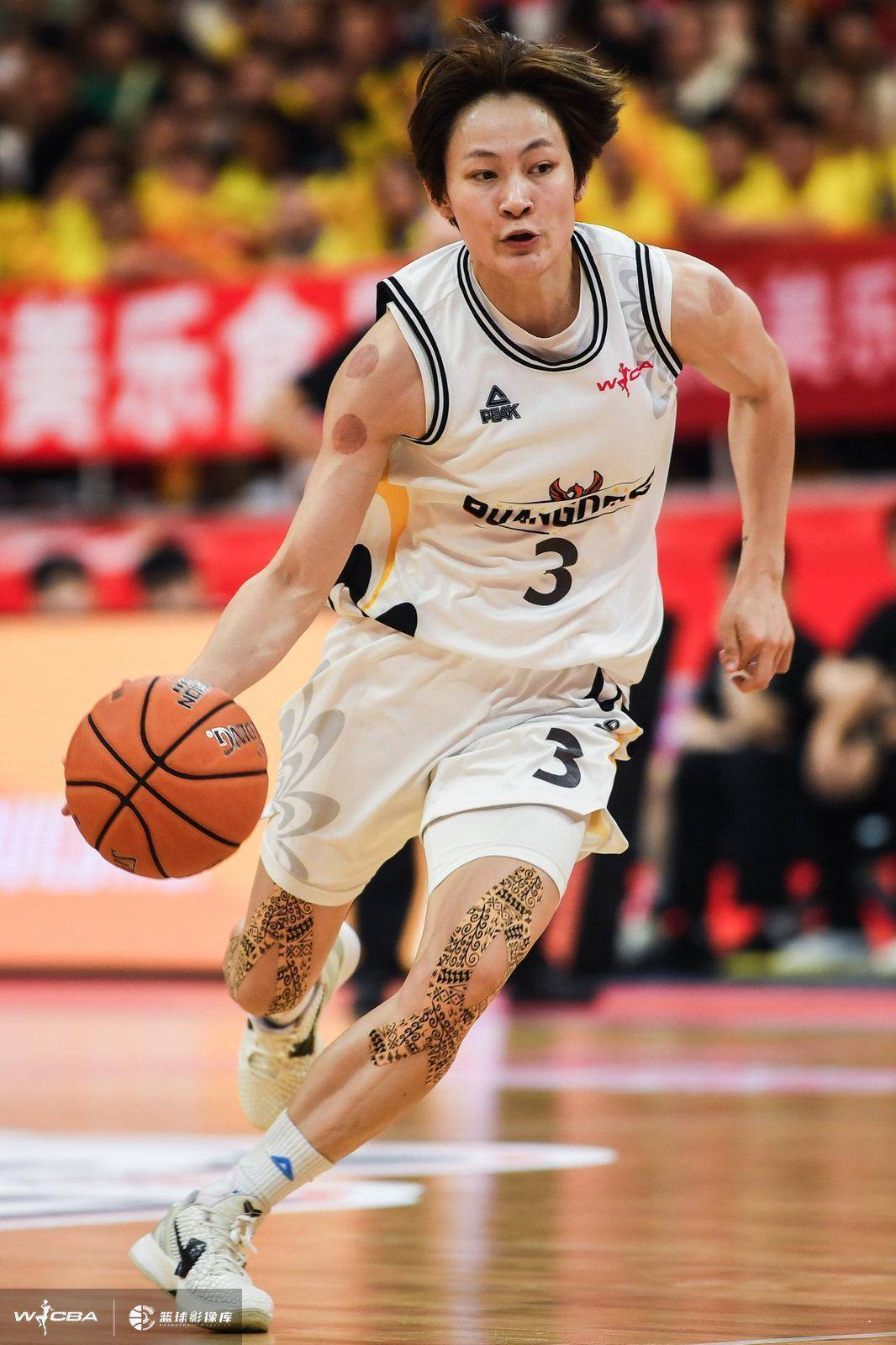 皇冠信用网怎么注册
_【WCBA总决赛】客场再胜四川女篮皇冠信用网怎么注册
,广东女篮夺得赛点!