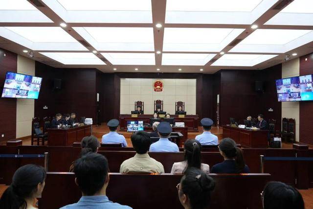 DOTA2: EUROPEAN PRO LEAGUE(3场2胜)
_铜陵市政协原党组副书记、副主席徐强涉嫌受贿案一审公开开庭