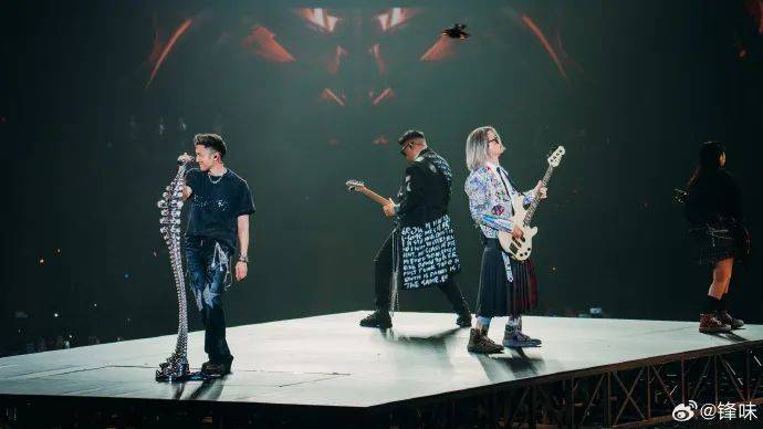 皇冠信用盘代理申条件
_谢霆锋发长文感谢:你们的青春皇冠信用盘代理申条件
,也是我的青春!希望在全国巡演