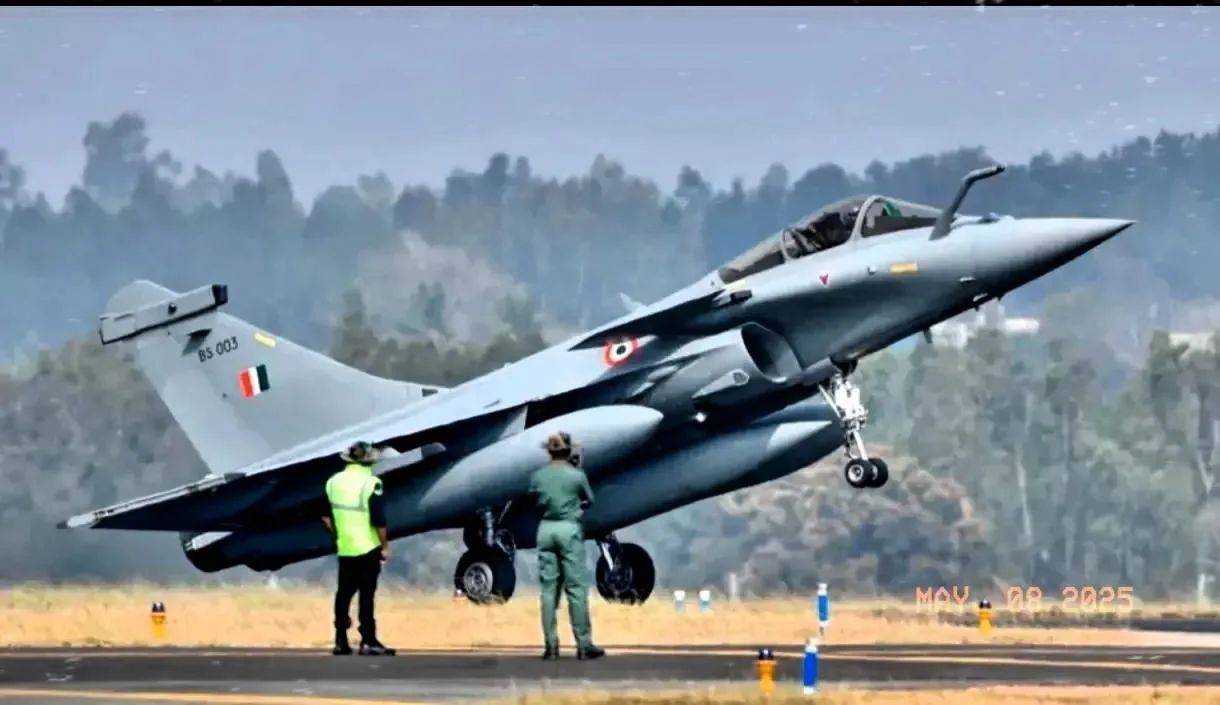 皇冠信用网在线注册
_印军惨败后皇冠信用网在线注册
,乌克兰和西方集体沉默,再不敢提“中国军援俄罗斯”