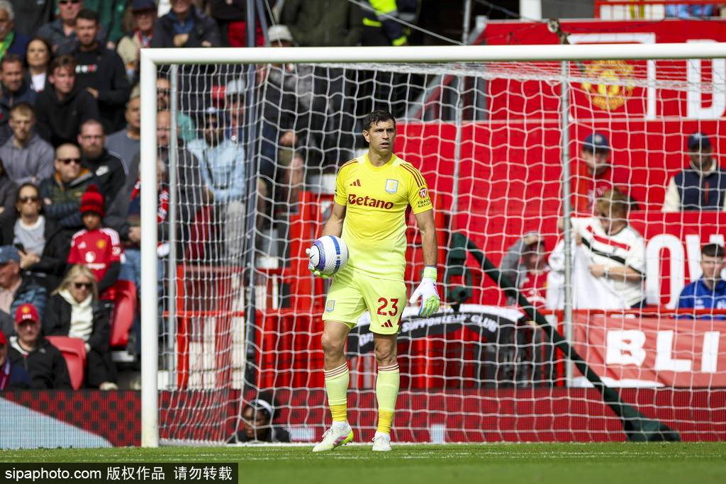 皇冠登3管理出租
_大马丁空降老特拉福德？世界冠军门神欲拯救阿莫林麾下“红魔”皇冠登3管理出租
！