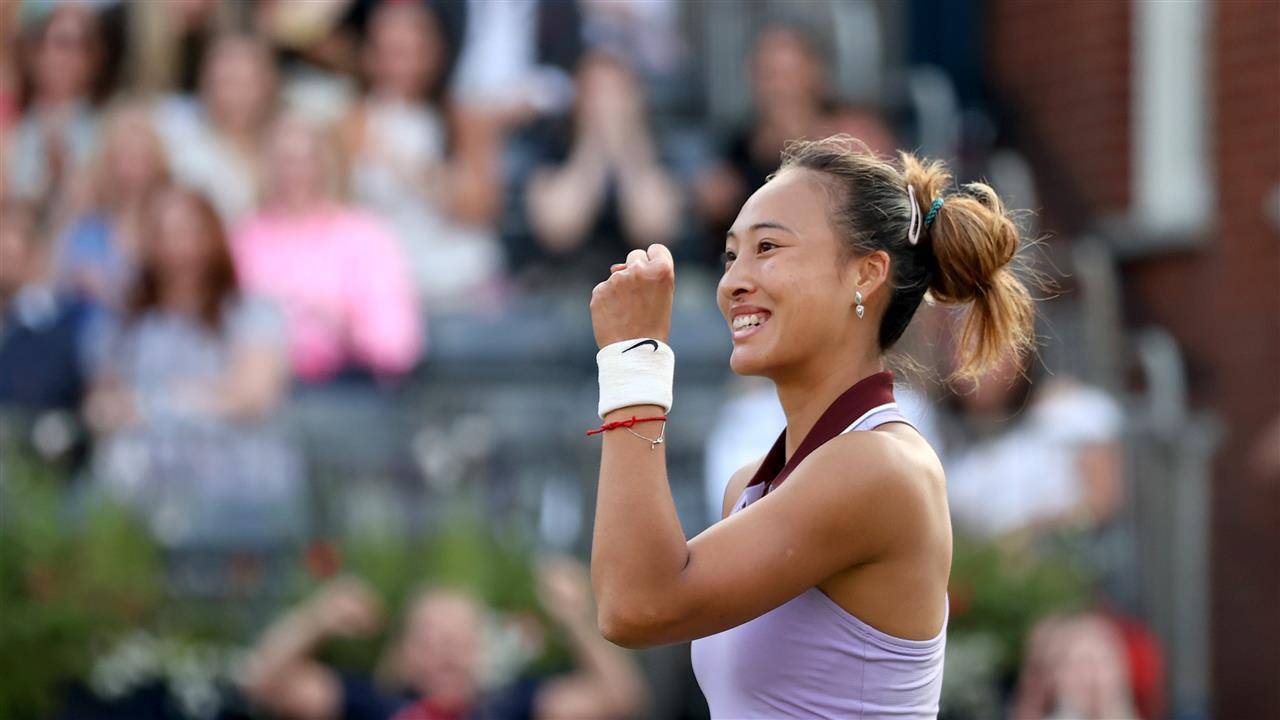 皇冠信用登2代理
_喜讯皇冠信用登2代理
!郑钦文淘汰前美网冠军首进草地赛四强!即时排名升至世界第四