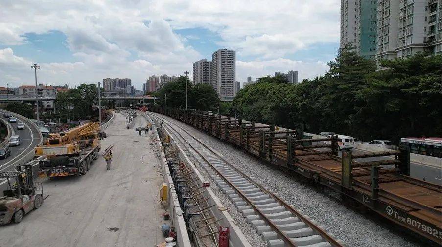 皇冠abcd类型网
_粤西至广州通行时间将缩短70%皇冠abcd类型网
,广湛高铁广佛段启动长轨铺设